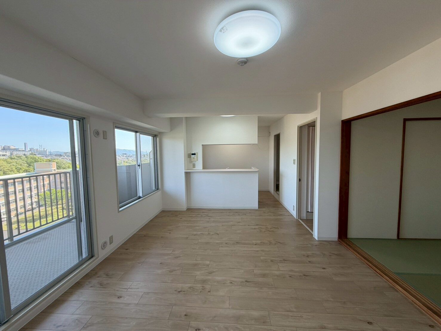 サンシティ朝霧　8階部分